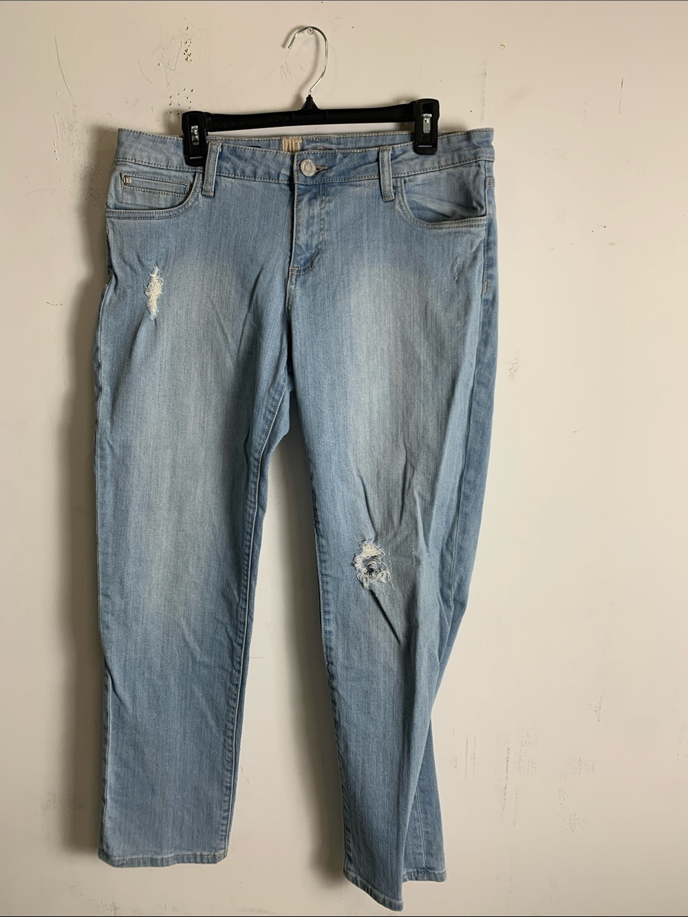 Kut from the Kloth Light Blue Distressed Boyfriend Jeans